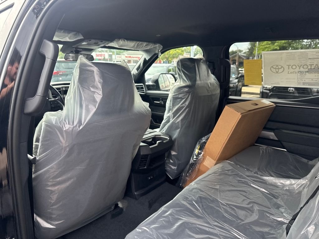 New 2026 Midnight Black Metallic Toyota SR5 image 36