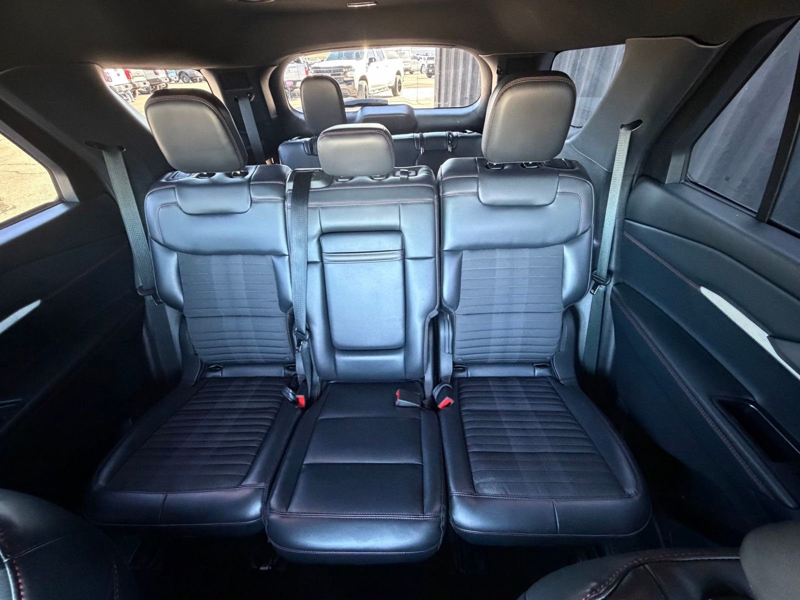 Used 2025 Gray Ford ST-Line image 22