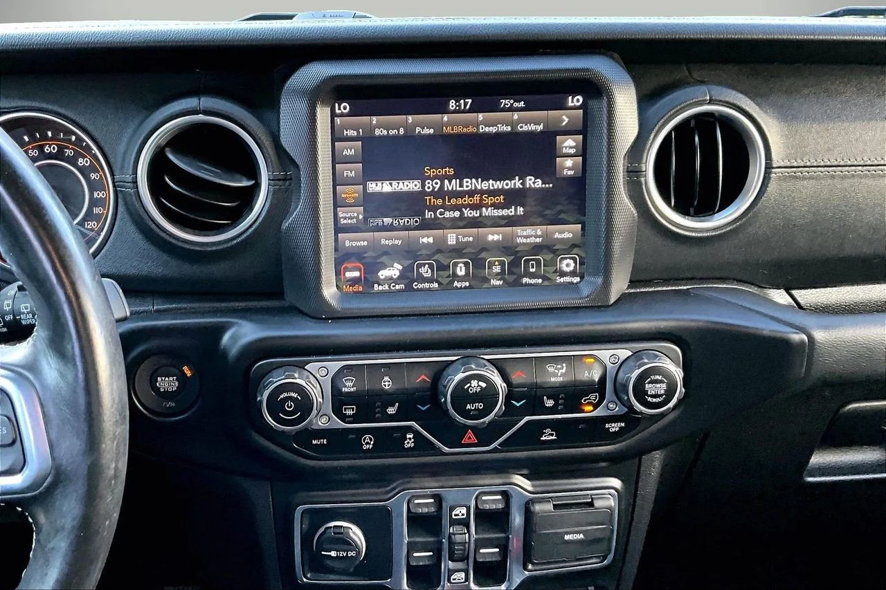 Used 2021 Black Jeep Sahara image 11