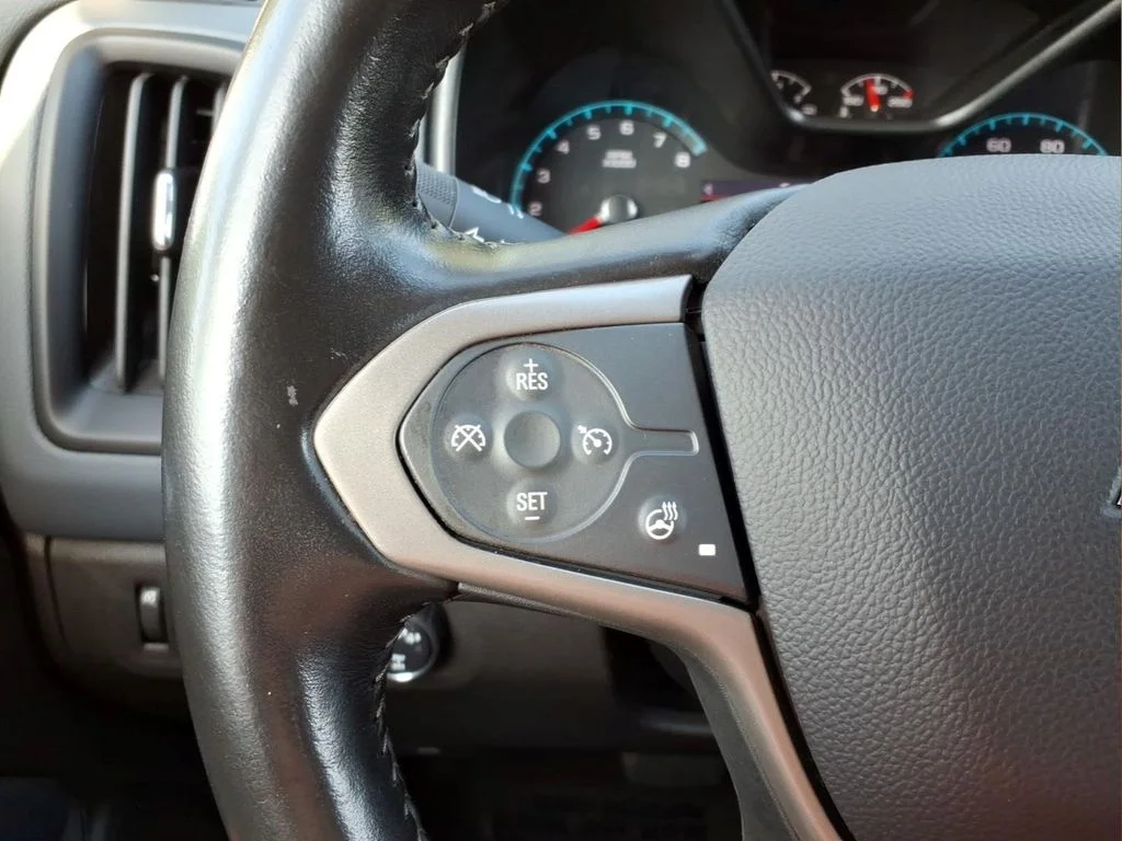 Used 2022 Blue Chevrolet Z71 image 11