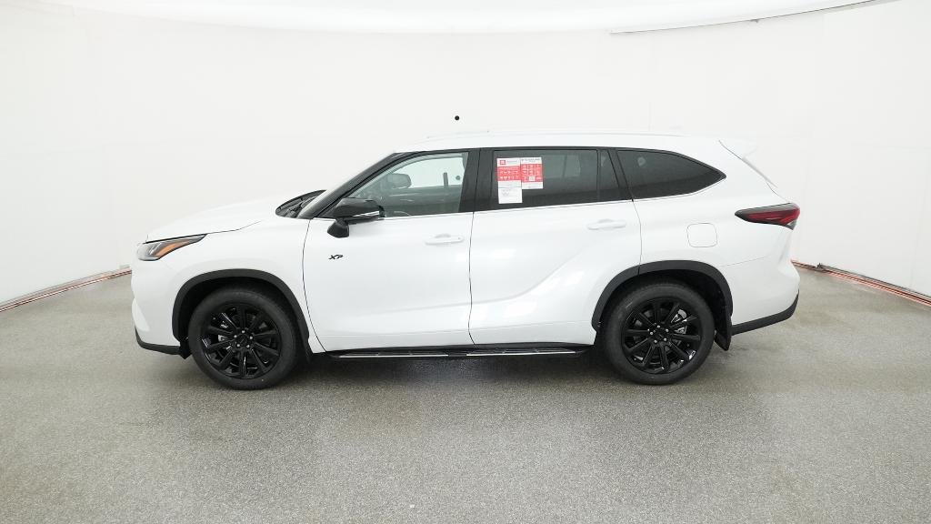 Certified Used 2026 Wind Chill Pearl Toyota Limited image 33