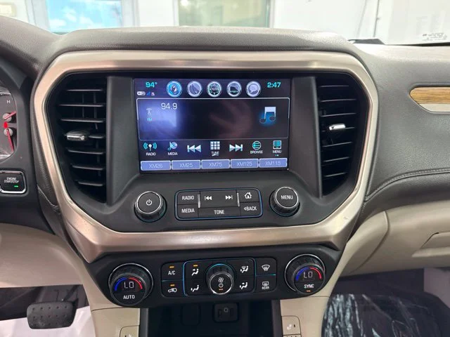 Used 2018 White GMC Denali image 22