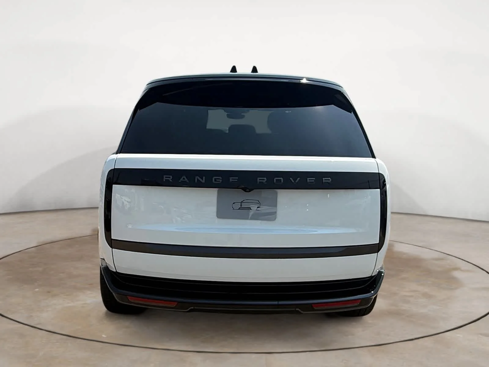 New 2026 Fuji White Land Rover P550e SWB image 4