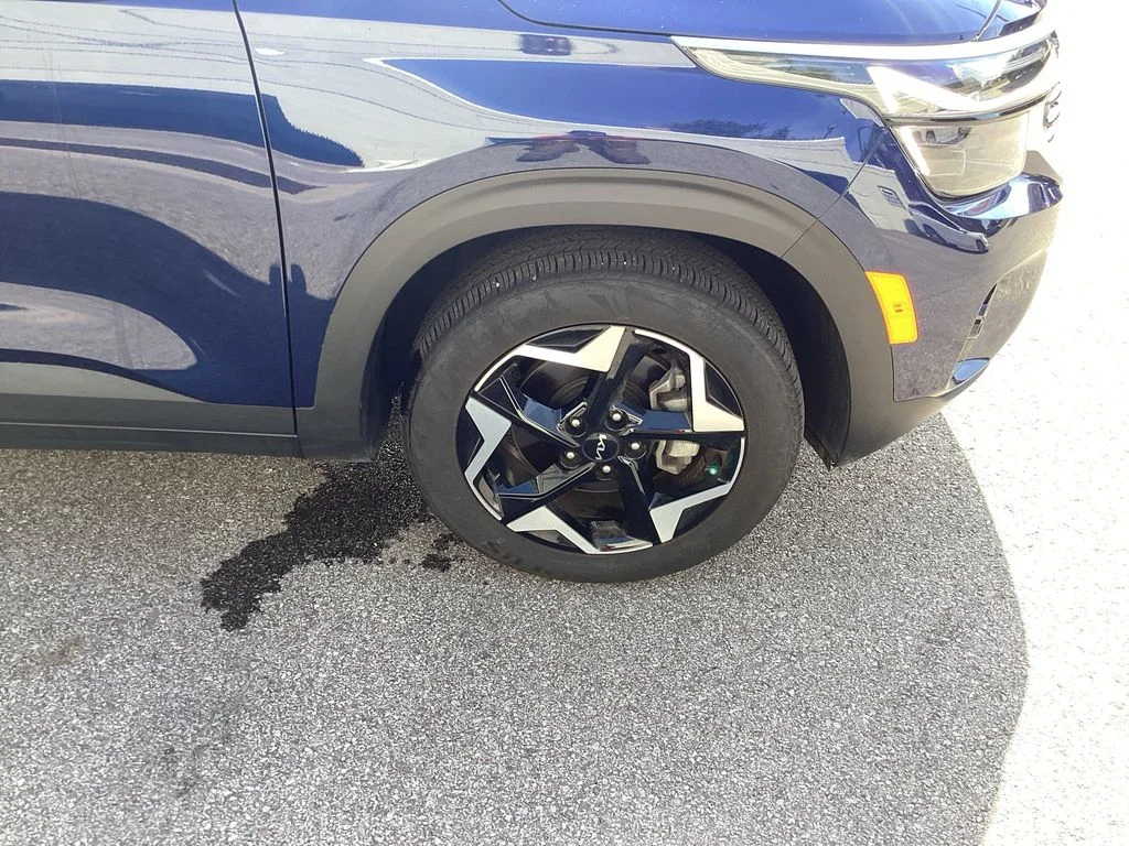 Used 2025 Blue Kia EX image 21