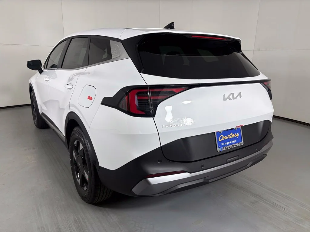 New 2027 Glacial White Pearl Kia LX image 6