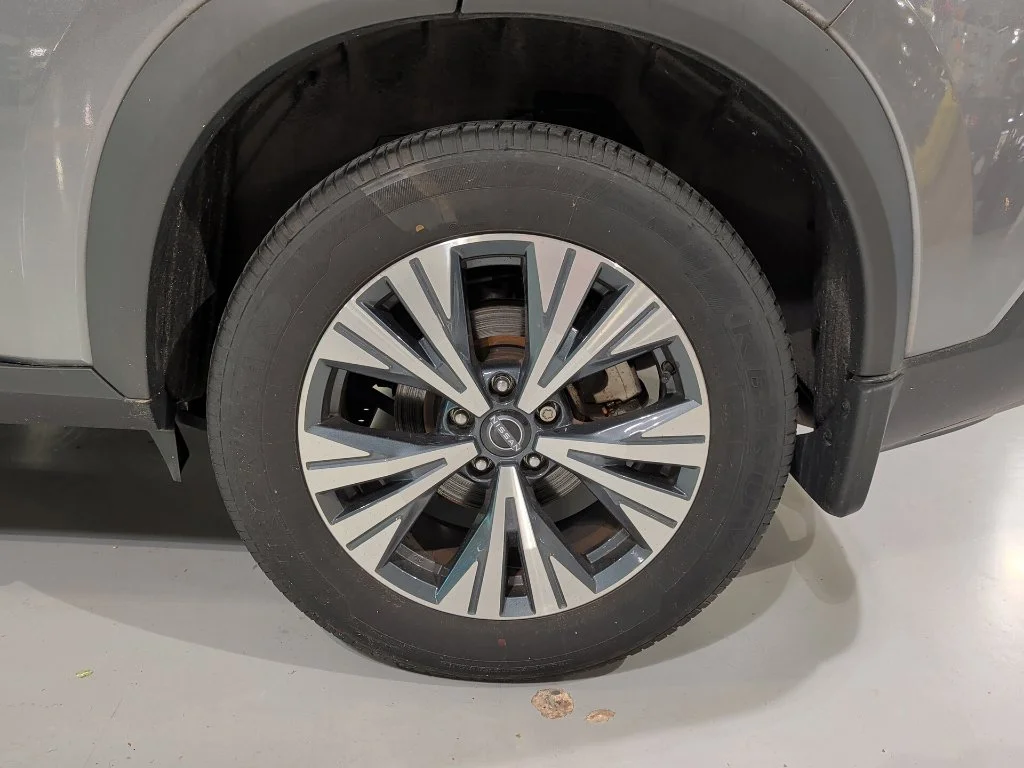 Used 2023 Gun Metallic Nissan SV image 6