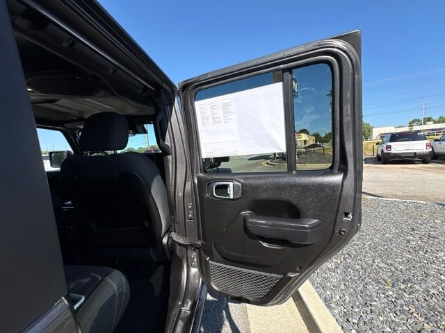 Certified Used 2024 Granite Crystal Clearcoat Metallic Jeep Rubicon image 21