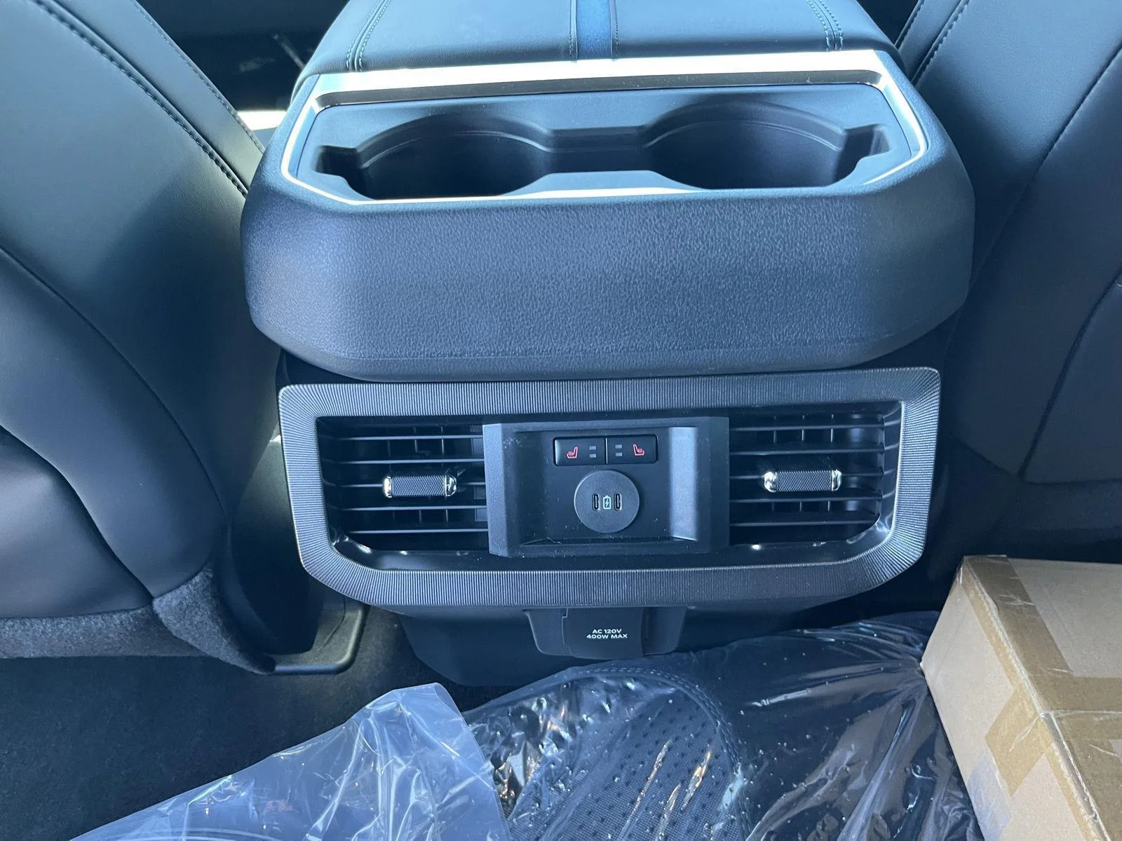 New 2026 Star White Metallic Tri-Coat Ford F-250® Platinum® image 13