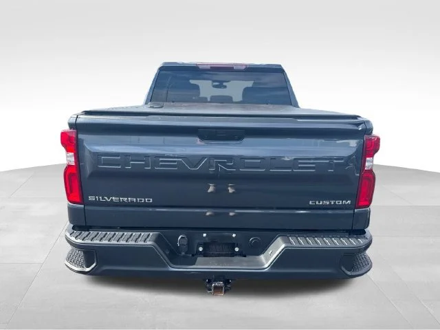Used 2021 SHADOW GRAY METALLIC Chevrolet Custom image 4