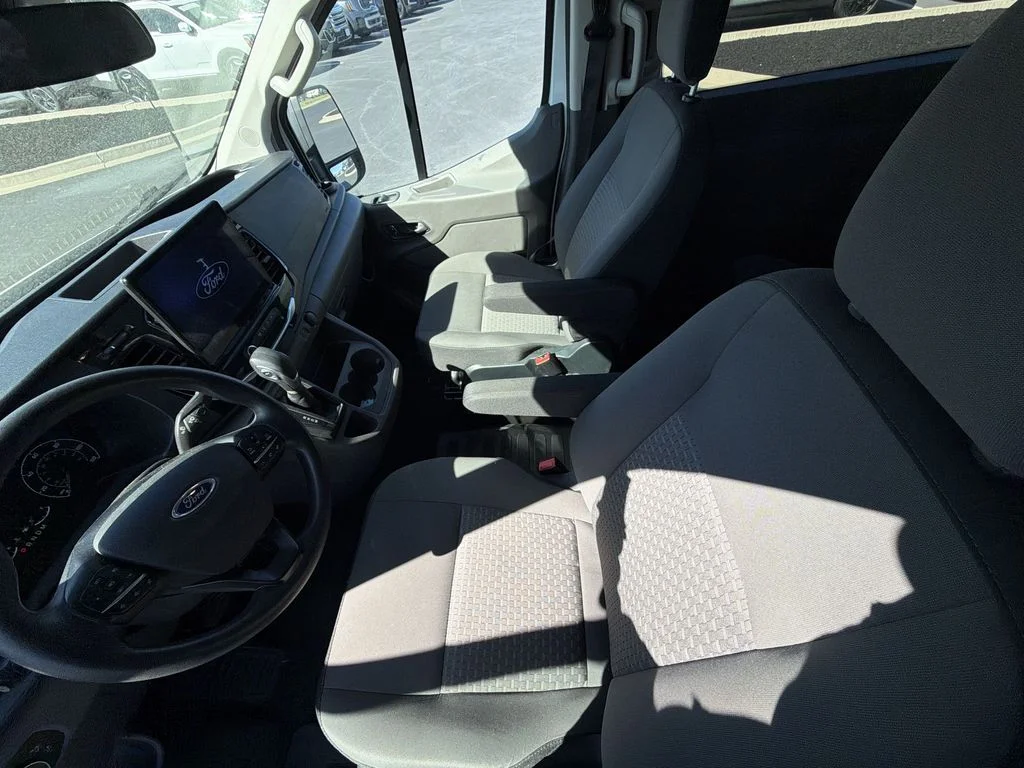 Used 2023 White Ford XLT image 11