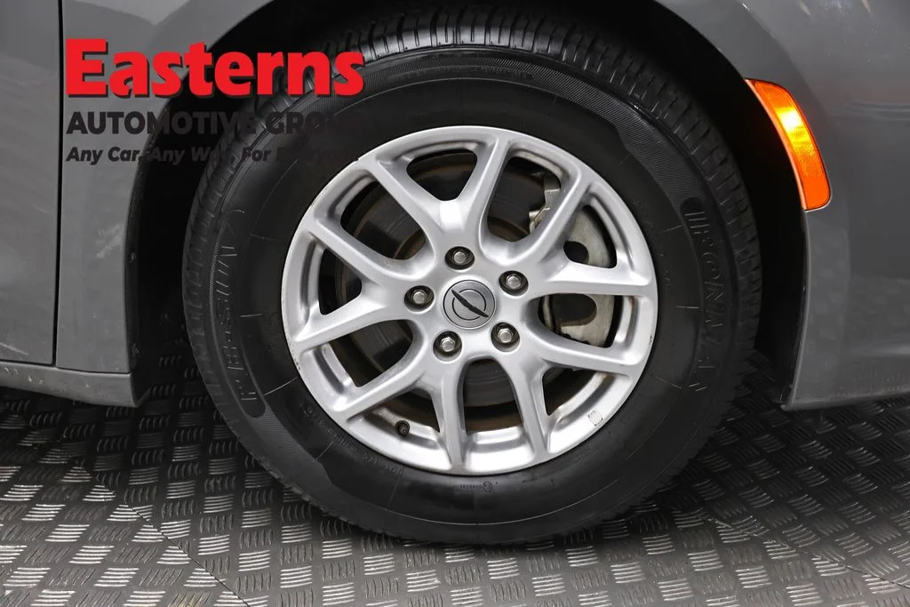 Used 2023 White Chrysler Touring L image 32