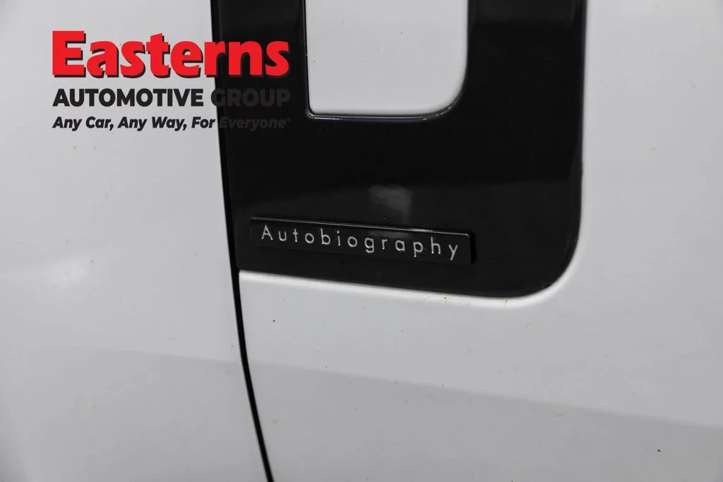 Used 2024 White Land Rover Autobiography image 38