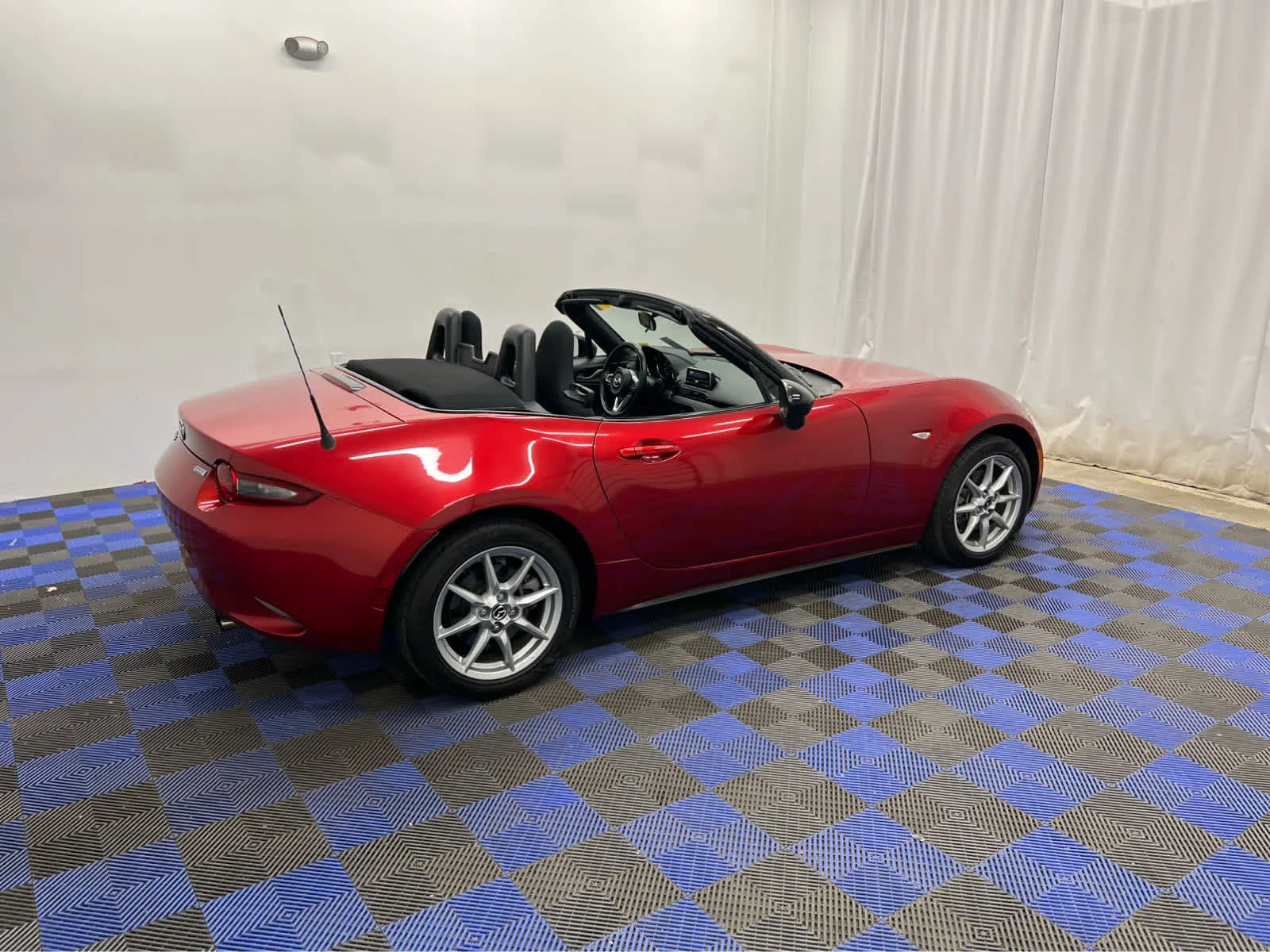 Used 2016 Soul Red Metallic Mazda Sport image 10
