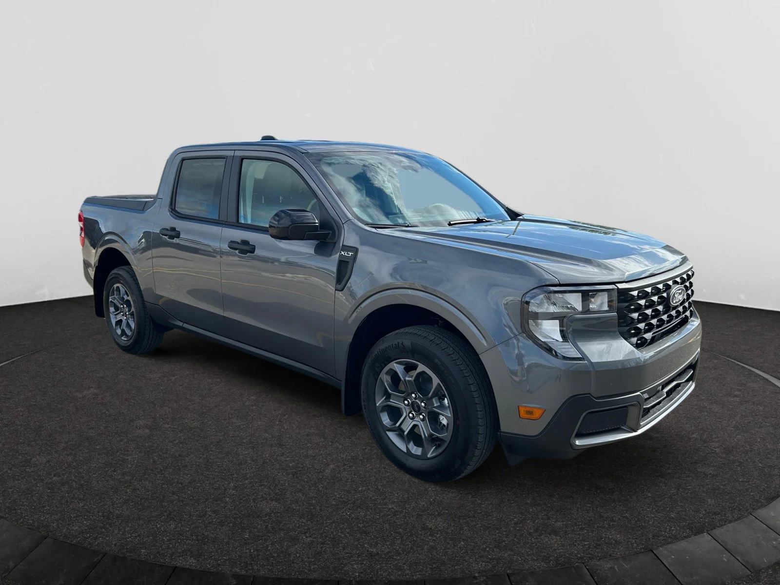 New 2026 Carbonized Grey Metallic Ford XLT image 7