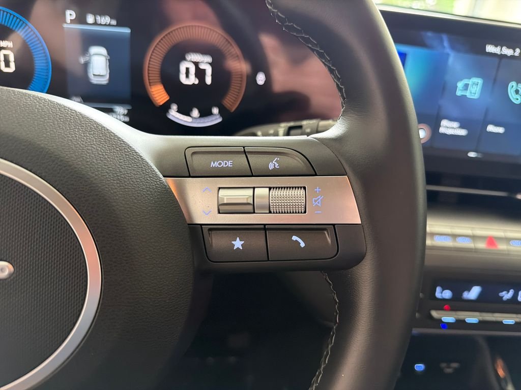 Used 2025 Gray Hyundai SEL image 26