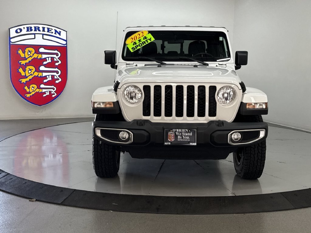 Used 2022 Bright White Clearcoat Jeep Sport image 10