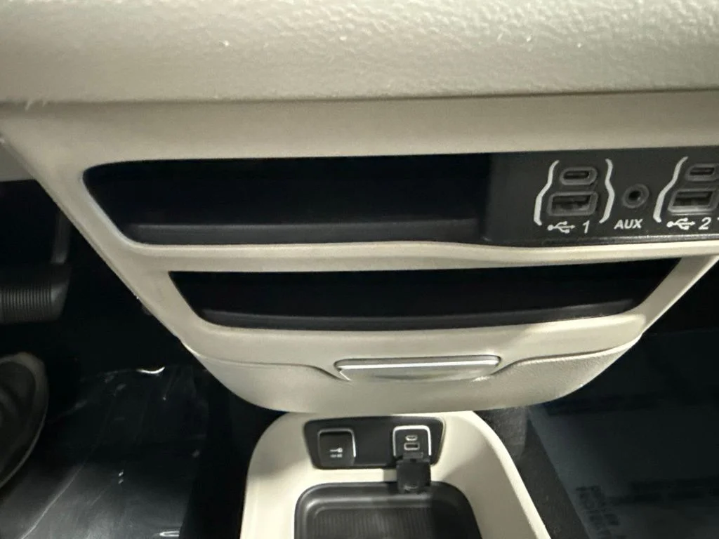 Used 2021 Black Chrysler LXI image 18