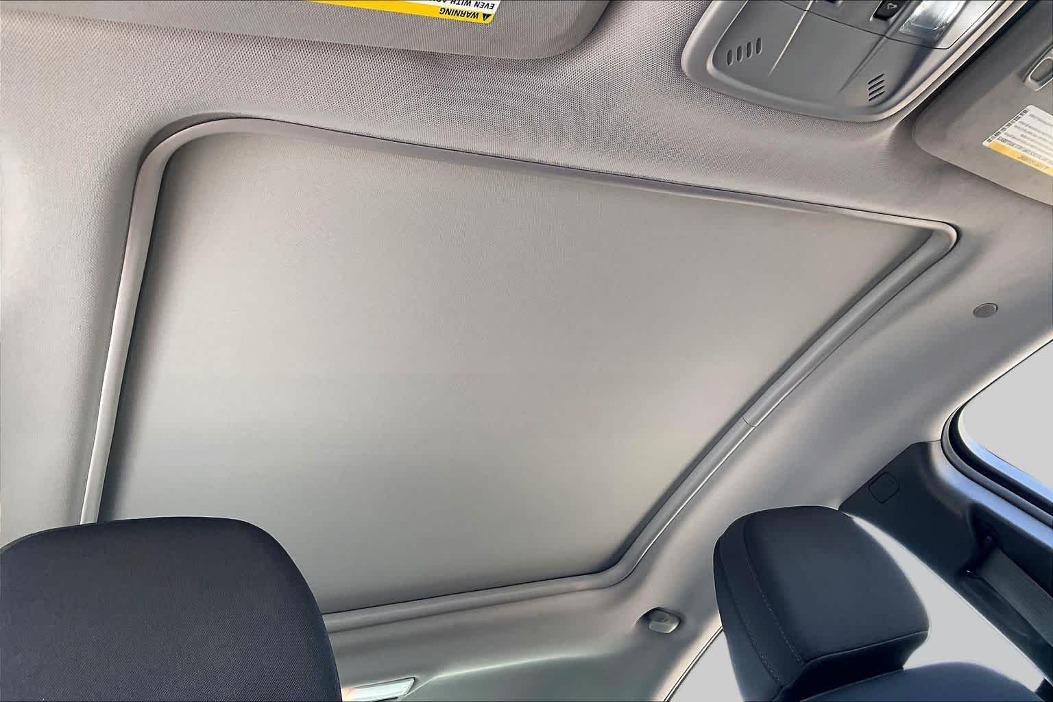 Used 2024 Summit White Chevrolet LT image 14