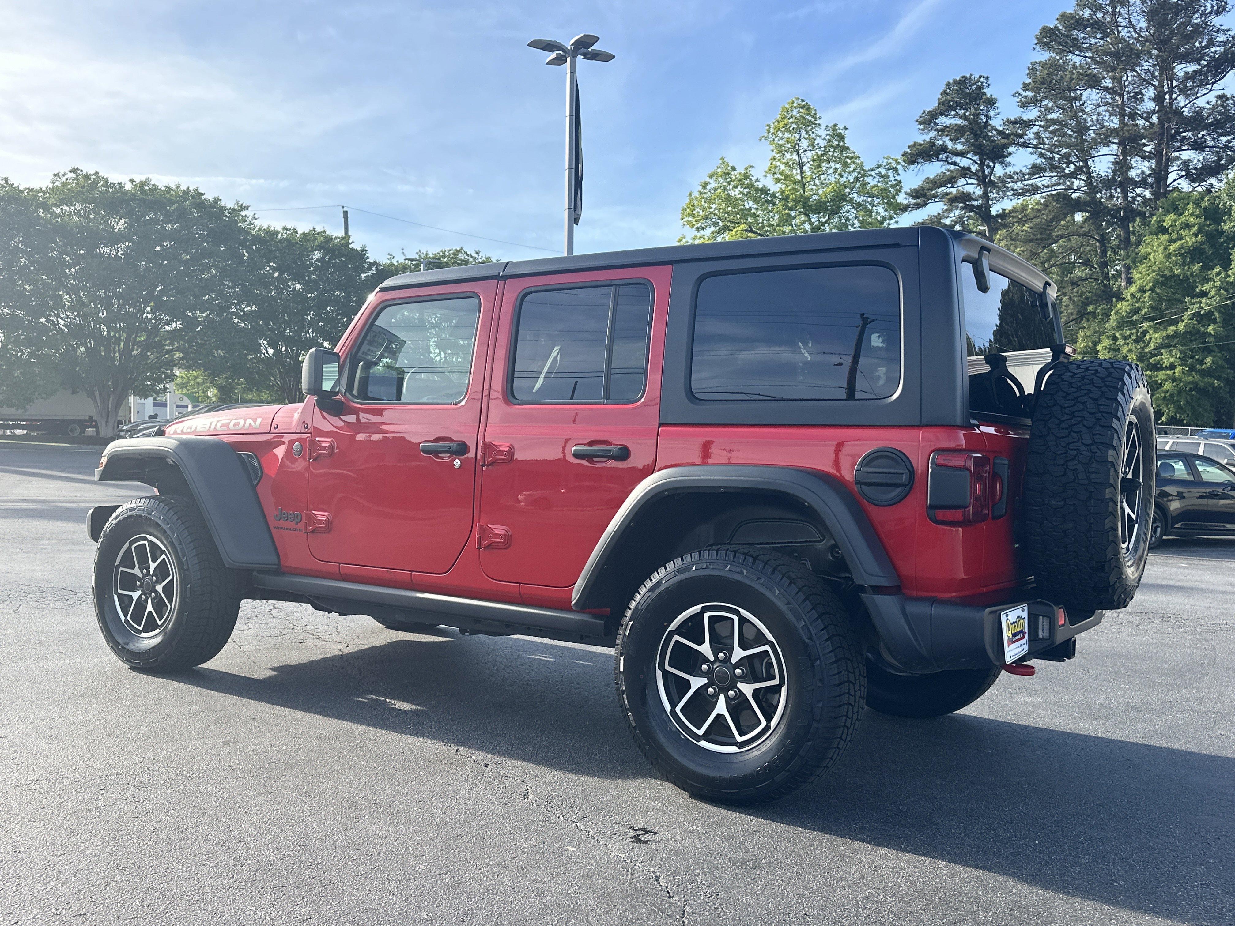 Used 2024 Firecracker Red Clearcoat Jeep Rubicon image 6