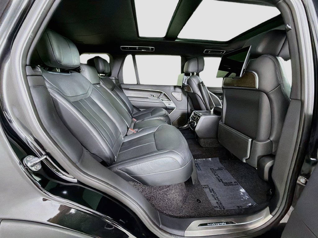 Used 2025 Black Land Rover Autobiography image 30
