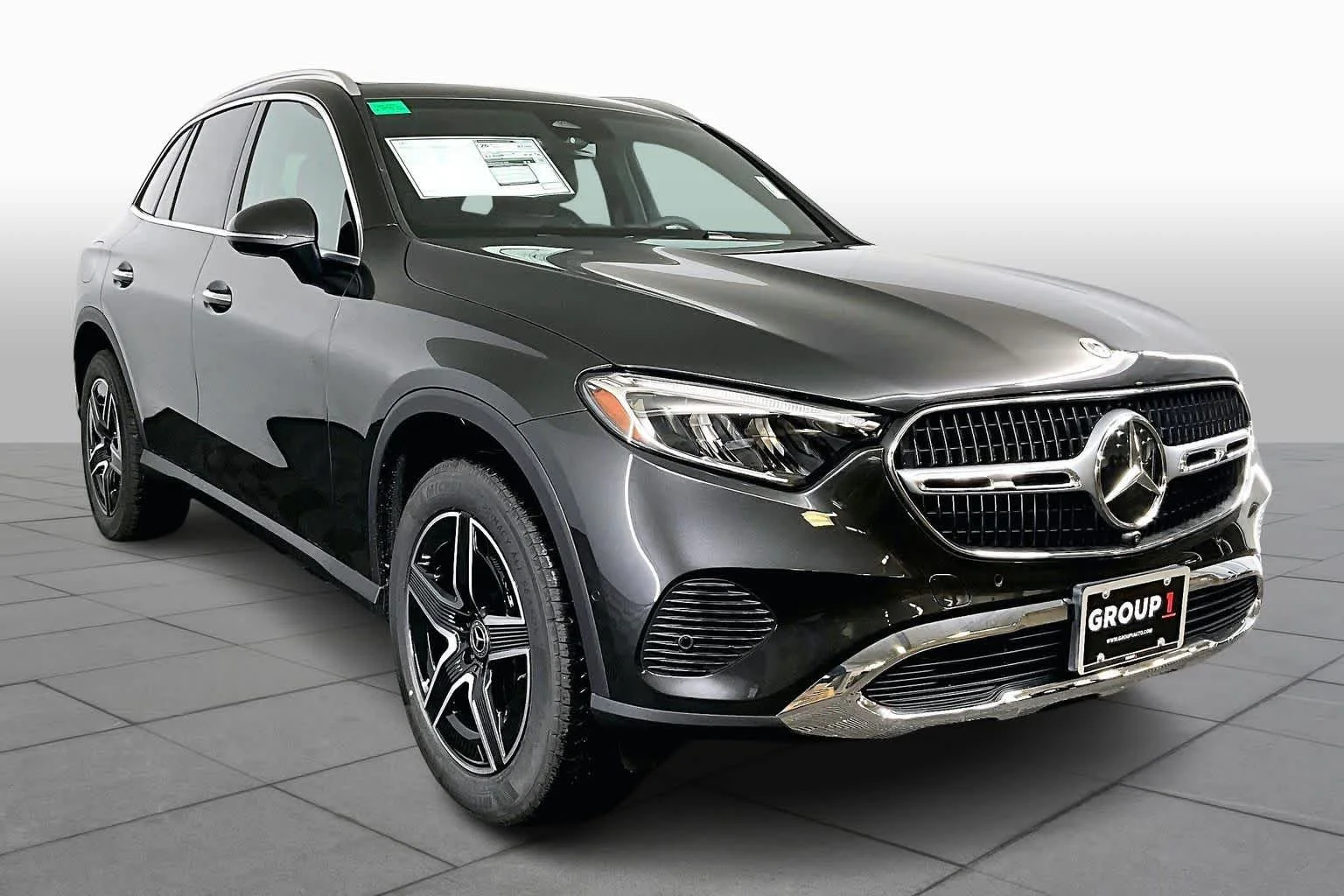 New 2026 Graphite Grey Metallic Mercedes-Benz GLC 300 image 2