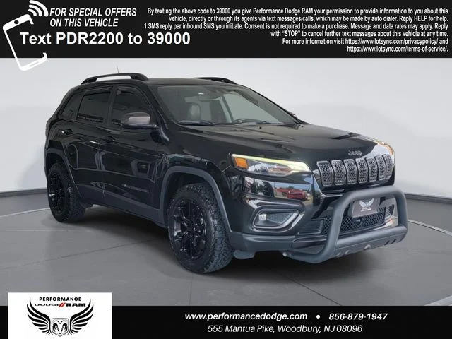Certified Used 2021 Black Jeep Latitude Lux image 1