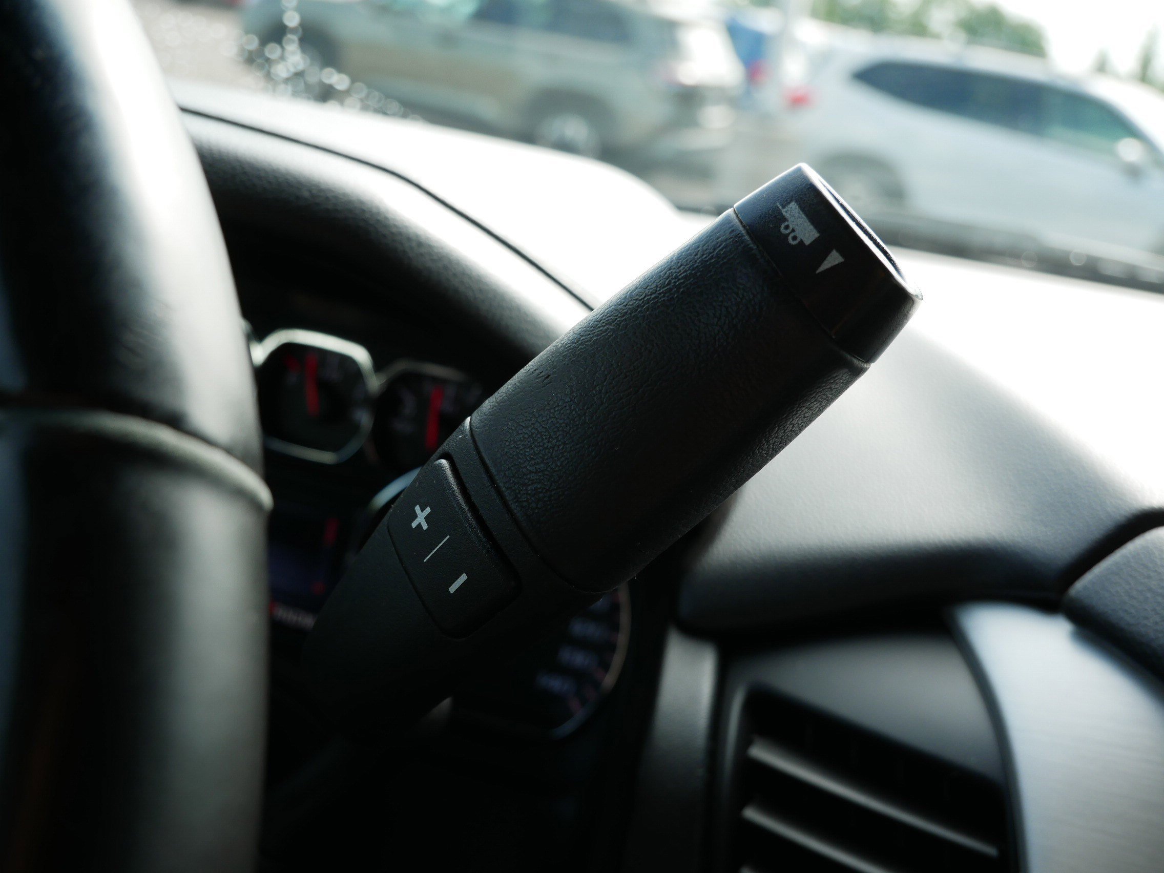 Used 2015 Onyx Black GMC SLT image 25