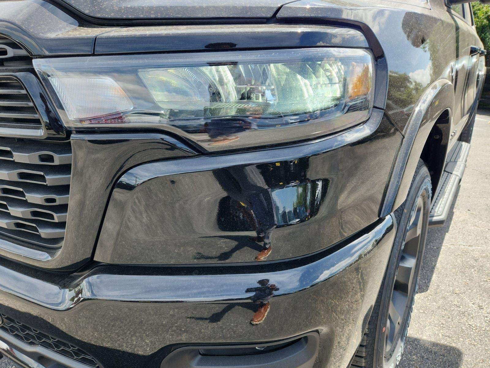 New 2026 Diamond Black Crystal Pearl-Coat Exterior Paint RAM Lone Star image 9