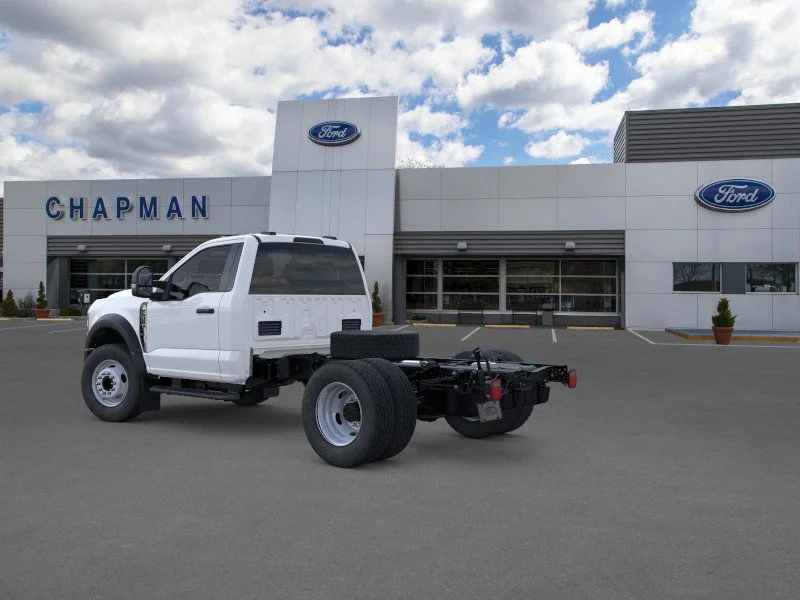 New 2025 Oxford White Ford F-600® XL image 4