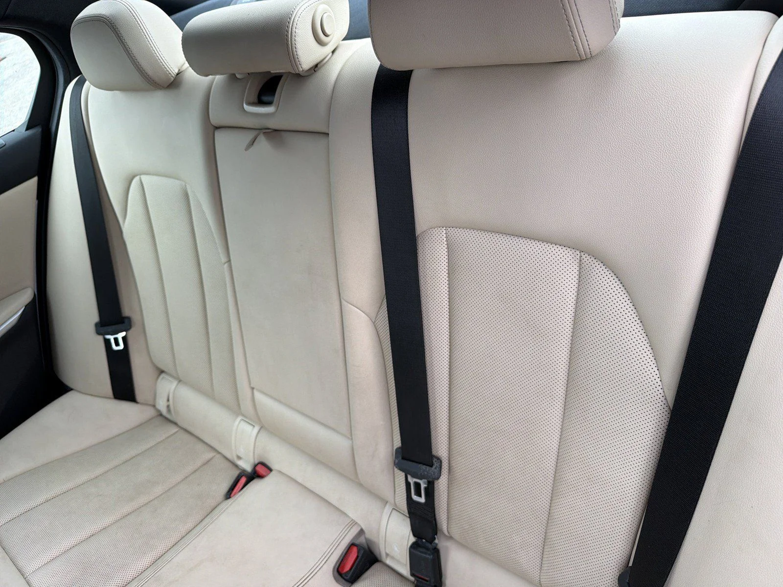 Certified Used 2025 Mineral White Metallic BMW 330i image 19