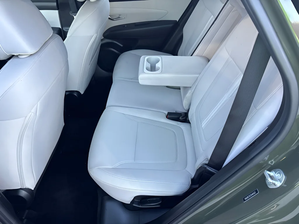 Used 2025 Green Hyundai SEL image 37