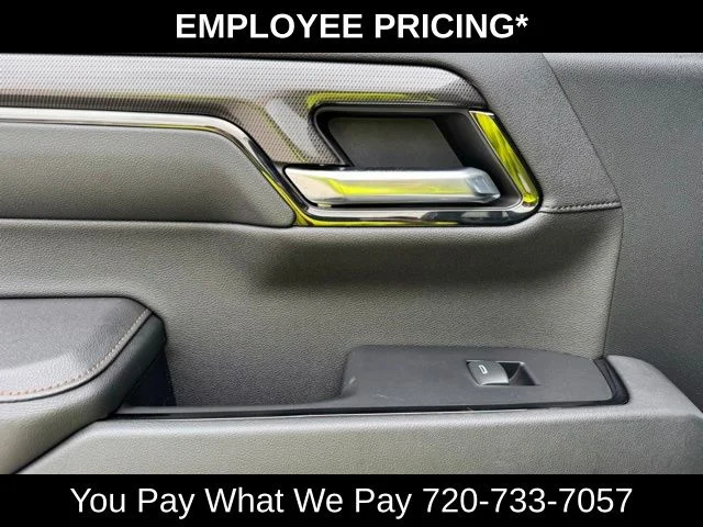 Used 2024 White GMC AT4 image 17