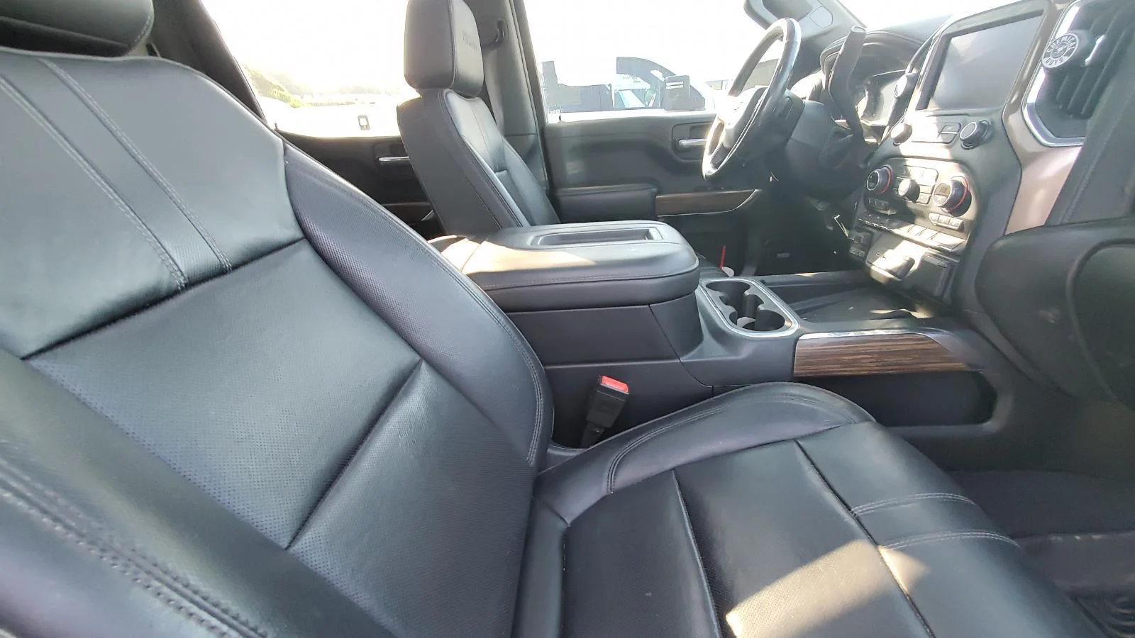 Used 2019 BLACK Chevrolet High Country image 4