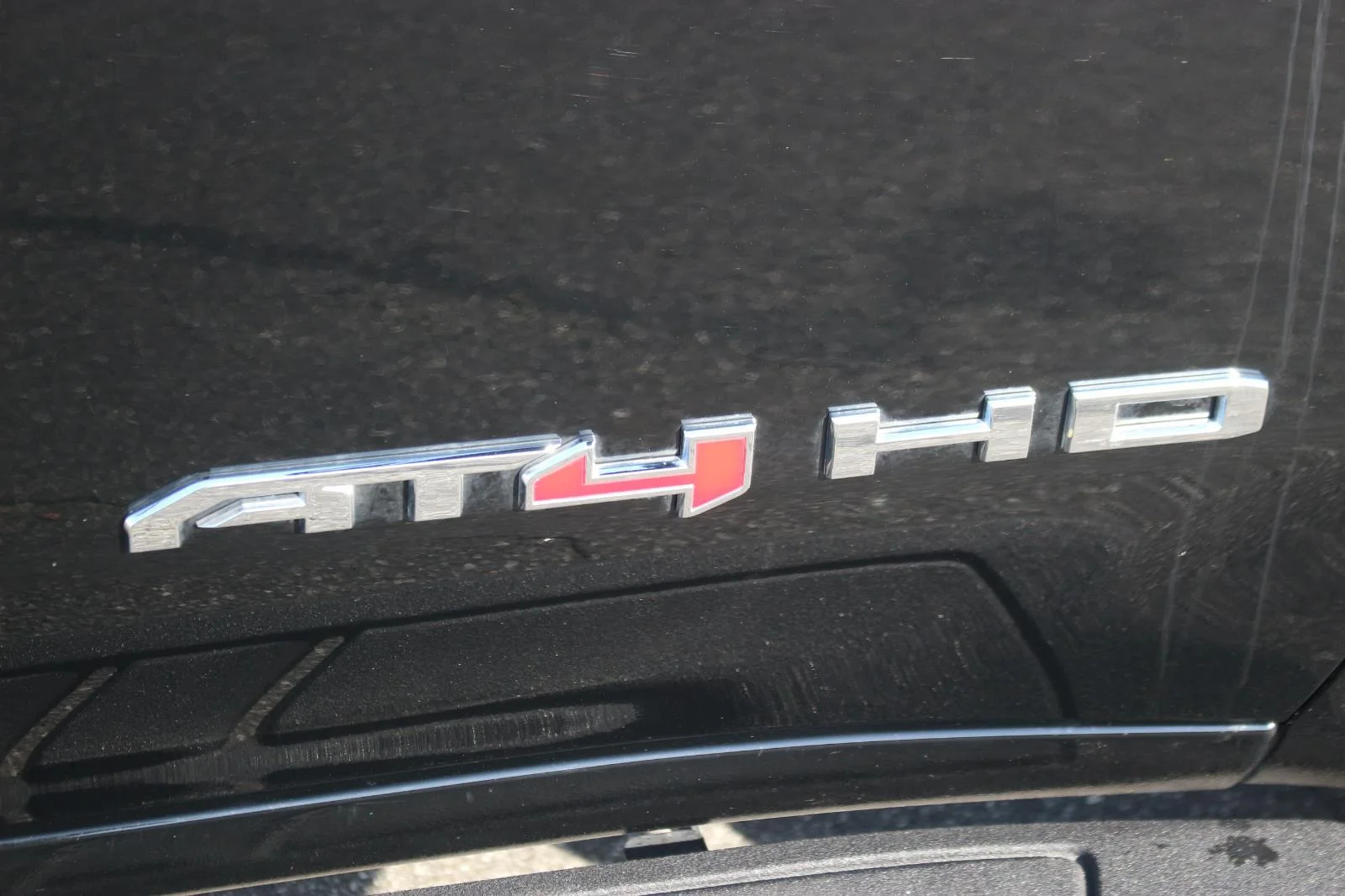 Used 2025 Onyx Black GMC AT4 image 12