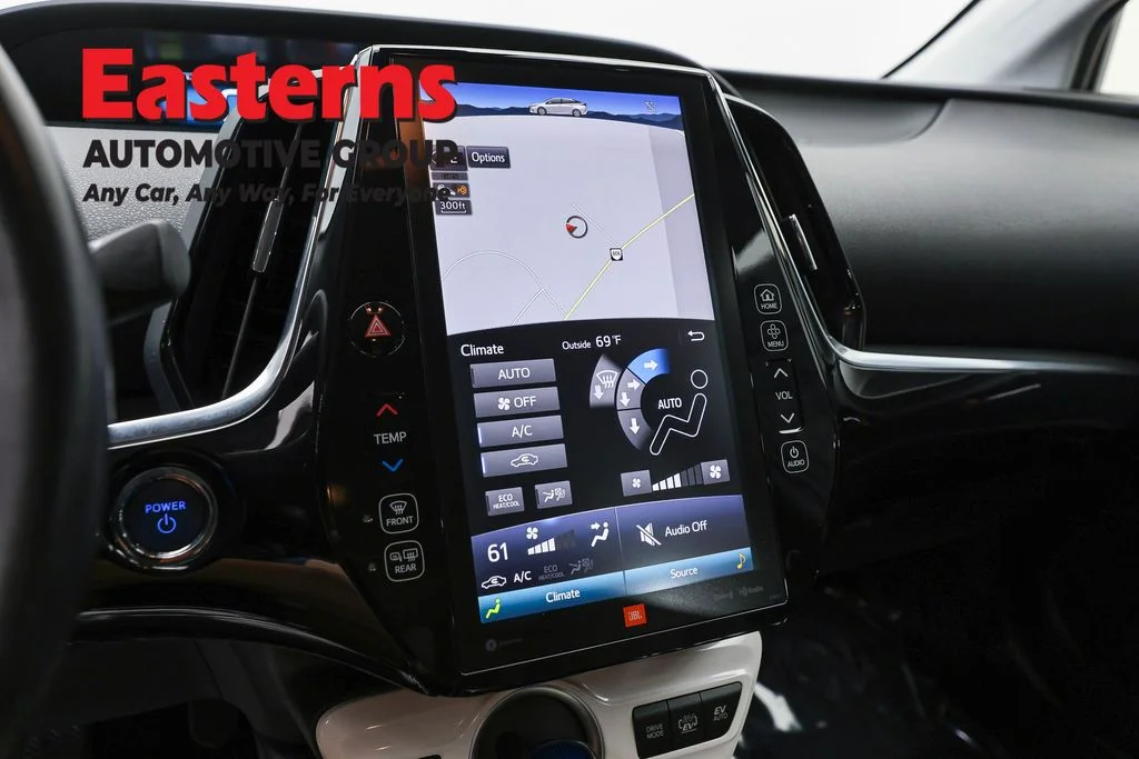Used 2018 Red Toyota Advanced image 18