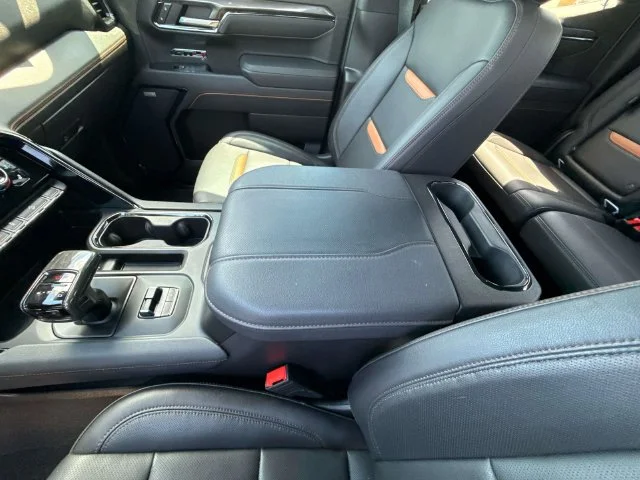 Used 2025 White GMC AT4 image 50