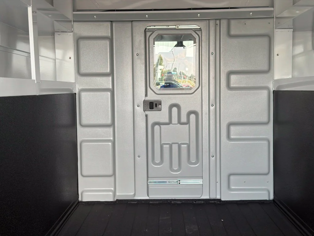 New 2027 Oxford White Ford E-350 SRW image 14