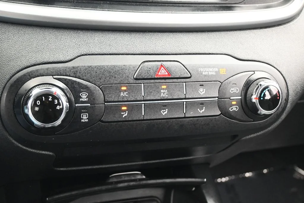 Used 2020 Snow White Pearl Kia LX image 19