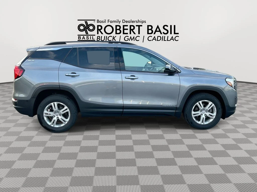 Used 2020 Gray GMC SLE image 9