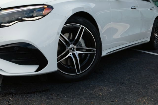New 2026 Polar White Mercedes-Benz E 350 image 26