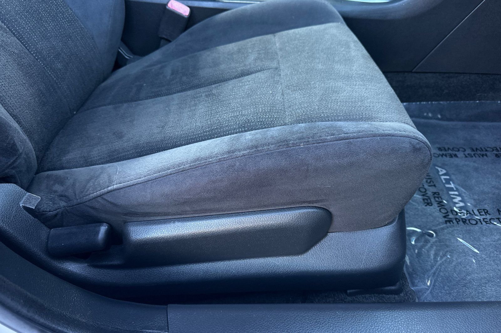 Used 2012 White Nissan 2.5 S image 21