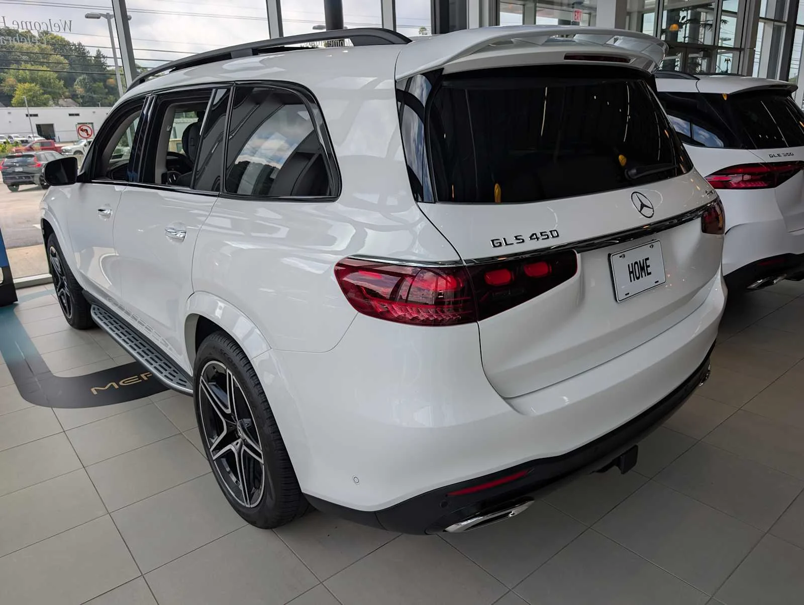 New 2026 Polar White Mercedes-Benz GLS 450 image 9