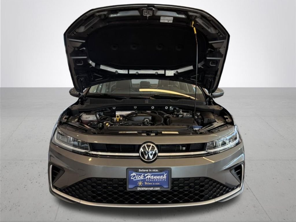 Used 2025 Monterey Blue Volkswagen 1.5T SE image 4