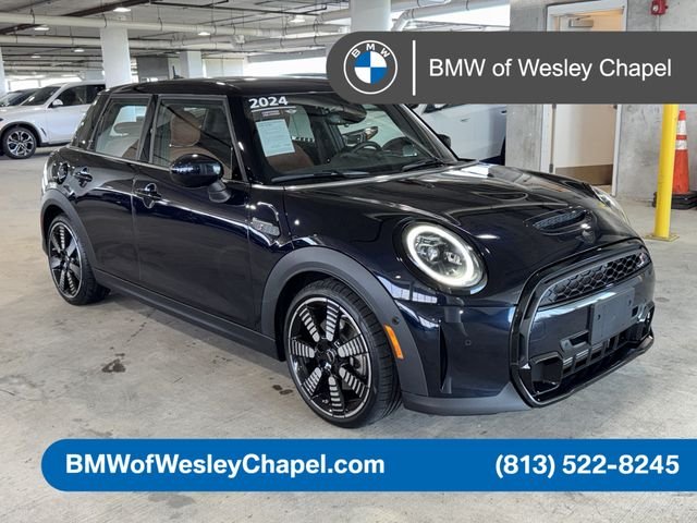2024 MINI Hardtop Cooper S's photo