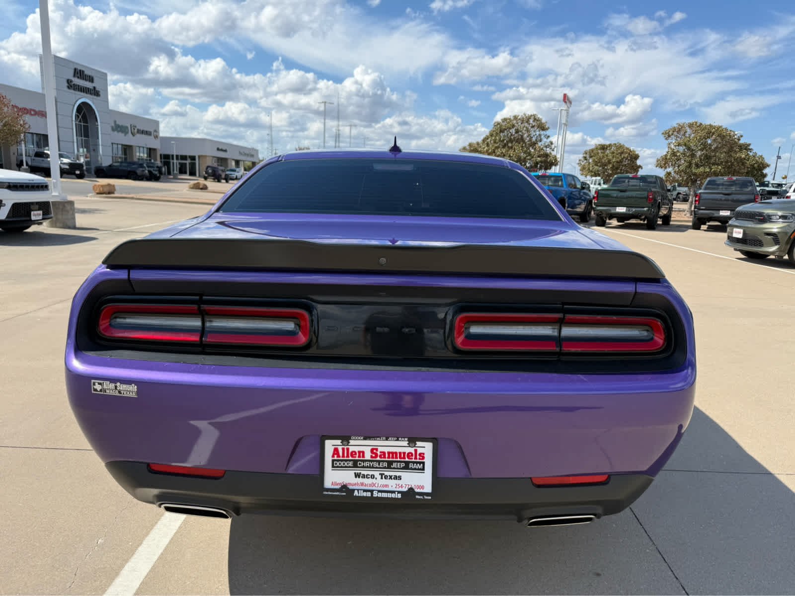 Used 2023 Plum Crazy Pearlcoat Dodge SXT image 7