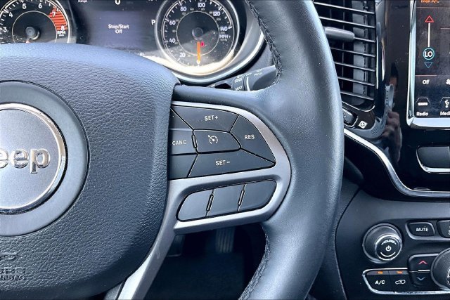 Used 2019 Black Jeep Limited image 21