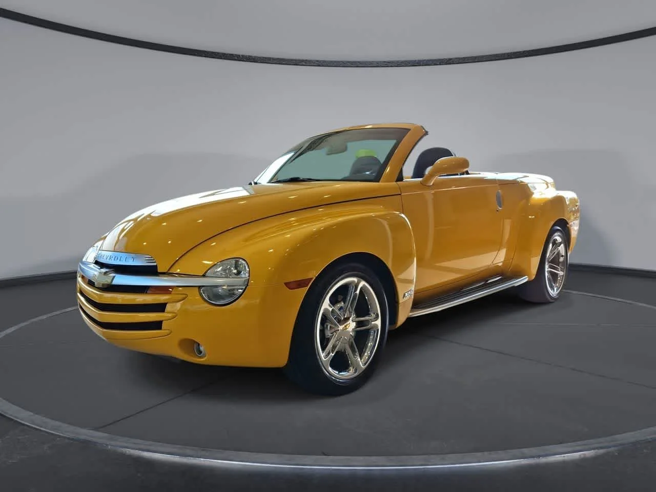2005 Chevrolet SSR LS's photo