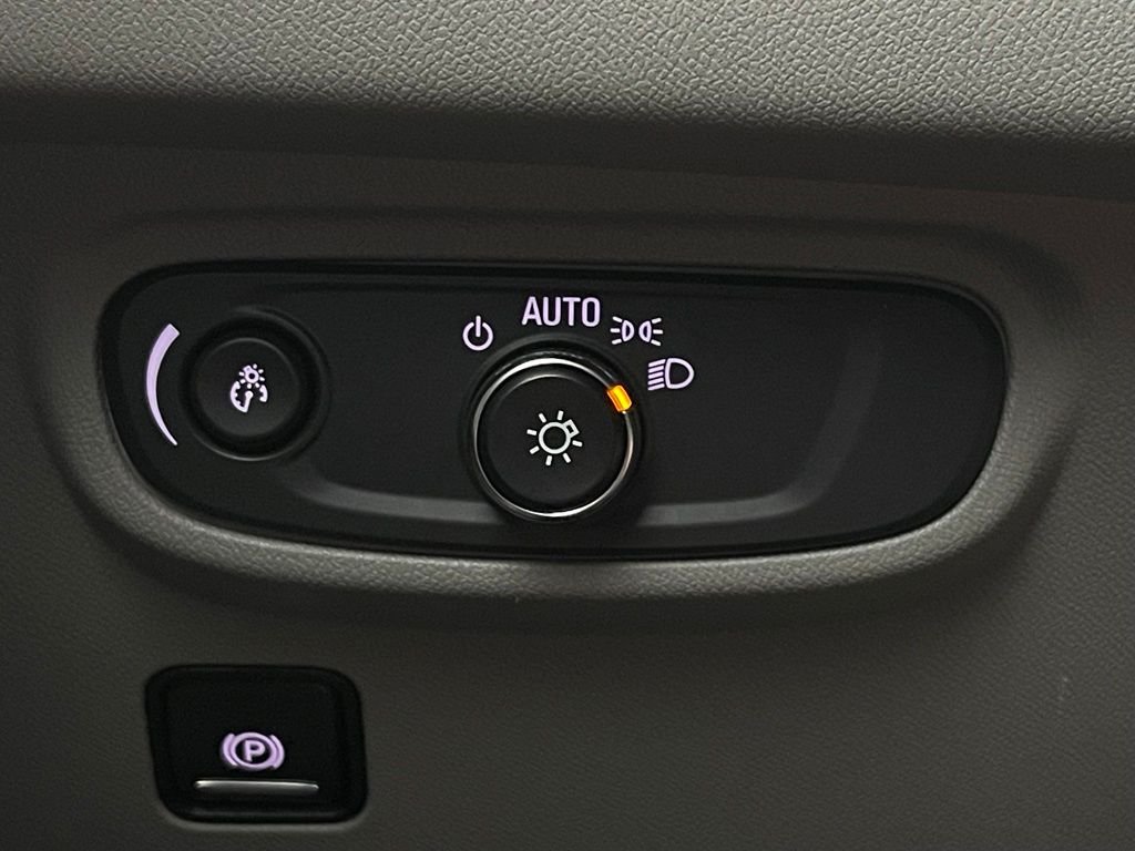 Used 2024 Downpour Metallic GMC SLE image 20