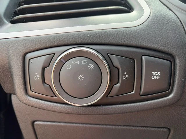 Used 2024 Blue Ford SE image 17
