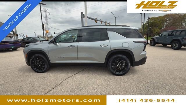 Certified Used 2025 Sterling Gray Metallic Chevrolet LT image 5